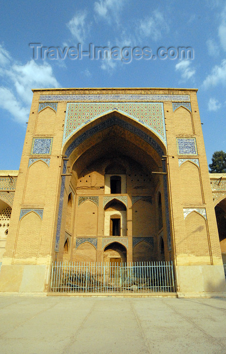 iran238: Iran - Shiraz: the Old Friday Mosque - Masjed-e-Ja'ame'e Atigh - portal - iwan - photo by M.Torres - (c) Travel-Images.com - Stock Photography agency - Image Bank