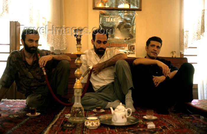 iran268: Iran - Tehran: men in a tea house - water-pipe - narghileh - photo by W.Allgower - (c) Travel-Images.com - Stock Photography agency - Image Bank