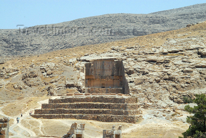 iran301: Iran - Persepolis: Tomb of Artaxerxes III of Persia - Achaemenid dynasty - photo by M.Torres - (c) Travel-Images.com - Stock Photography agency - Image Bank