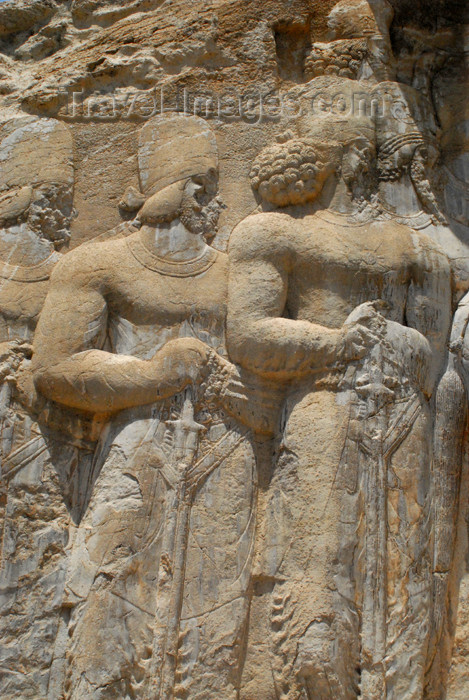 iran316: Iran - Naqsh-e Rajab: Shapur's Parade - noblemen - courtiers  following king Shapur I - rock carving - photo by M.Torres - (c) Travel-Images.com - Stock Photography agency - Image Bank