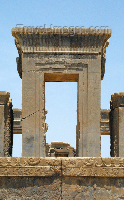 iran33: Iran - Persepolis: Darius' palace - gate on the southern facade - photo by M.Torres - (c) Travel-Images.com - Stock Photography agency - Image Bank