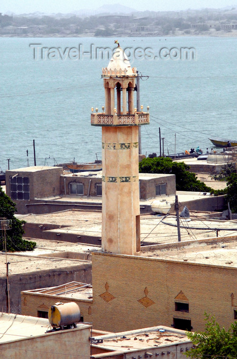 iran362: Iran - Hormuz island: the town's main Mosque - photo by M.Torres - (c) Travel-Images.com - Stock Photography agency - Image Bank