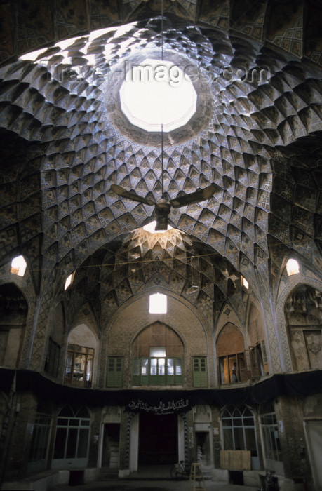 iran402: Iran - Kashan, Isfahan province: Teemcheh-e-Amin o Dowleh - bazaar - photo by W.Allgower - (c) Travel-Images.com - Stock Photography agency - Image Bank