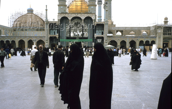 iran424: Iran - Qom / Ghom / Qum / Kum: courtyard of the Fatima al-Masumeh Shrine - photo by W.Allgower - (c) Travel-Images.com - Stock Photography agency - Image Bank