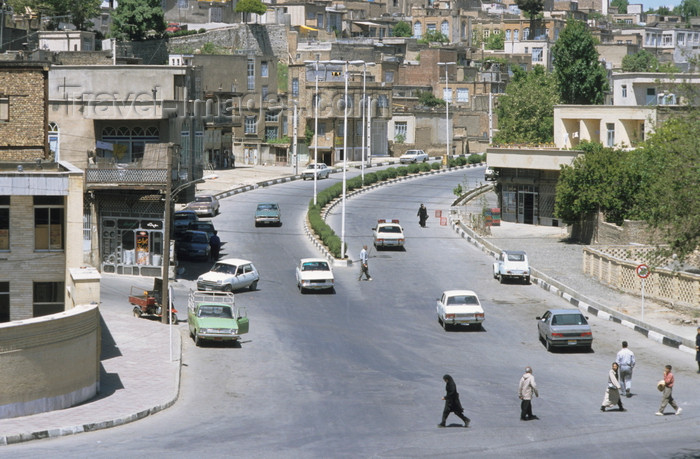 iran440: Iran - Sanandaj, Kurdistan: street scene - photo by W.Allgower - (c) Travel-Images.com - Stock Photography agency - Image Bank