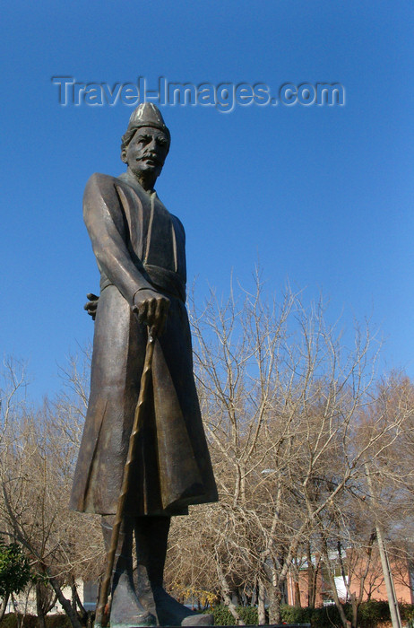 iran529: Isfahan / Esfahan, Iran: statue of architect Ostad Ali Akabar Isfahani, by Morteza Nematollahi - photo by N.Mahmudova - (c) Travel-Images.com - Stock Photography agency - Image Bank