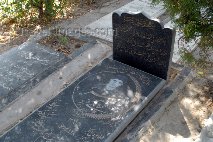 iran82: Iran - Tehran - Behesht Zahra cemetery - photo by M.Torres - (c) Travel-Images.com - Stock Photography agency - Image Bank