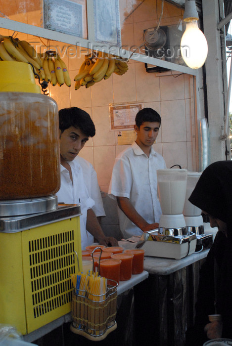 iran98: Iran - Tehran - juice stall in the bazaar - photo by M.Torres - (c) Travel-Images.com - Stock Photography agency - Image Bank