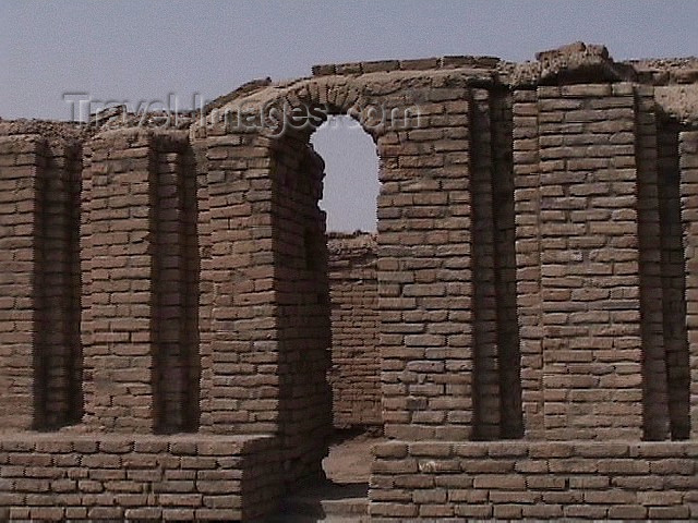 iraq73: Ur of the Chaldees - Dhi Qar / Nasiriya province, Iraq: Sumerian temple - photo by A.Slobodianik - (c) Travel-Images.com - Stock Photography agency - Image Bank