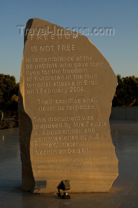 iraq94: Arbil / Erbil / Irbil / Hawler, Kurdistan, Iraq: Monument in Sami Abdul Rahman Park - stone honouring the victims of the 2004 bomb attacks against Eid celebrations, claimed by the Islamist group Ansar al-Sunnah - photo by J.Wreford - (c) Travel-Images.com - Stock Photography agency - Image Bank