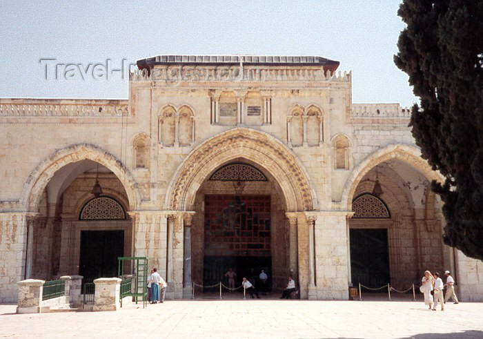 israel12: Israel - Jerusalem: Al-Aksa mosque at the esplanade (photo by Miguel Torres) - (c) Travel-Images.com - Stock Photography agency - Image Bank