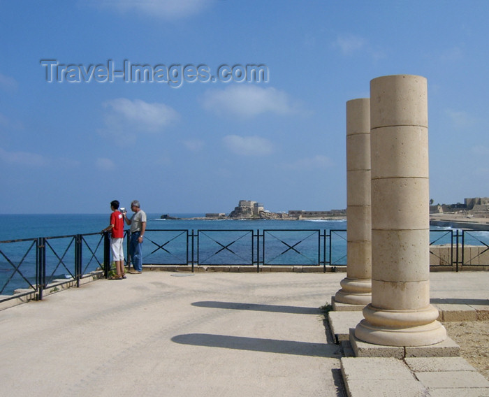 israel131: Israel - Qesarriya / Caesarea Maritima / Caesarea Palaestina: palace of the Roman procurator, Pontius Pilate, built of Herod's palace - Roman ruins - columns - photo by Efi Keren - (c) Travel-Images.com - Stock Photography agency - Image Bank