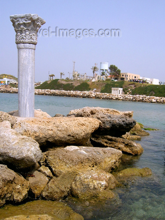 israel145: Kibbutz Sdot Yam, Israel: Roman column - photo by E.Keren - (c) Travel-Images.com - Stock Photography agency - Image Bank