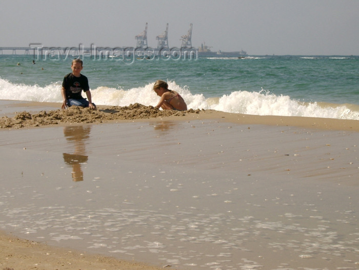 israel150: Israel - Kibbutz Sdot Yam: children and sea - photo by Efi Keren - (c) Travel-Images.com - Stock Photography agency - Image Bank