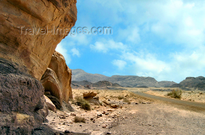 israel187: Israel - Eilat - Timna Valley Park: erosion - southwestern Arava, a section of the Great Rift Valley - photo by Efi Keren - (c) Travel-Images.com - Stock Photography agency - Image Bank