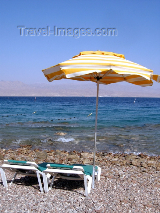 israel193: Israel - Eilat: beach chairs - resort - photo by Efi Keren - (c) Travel-Images.com - Stock Photography agency - Image Bank