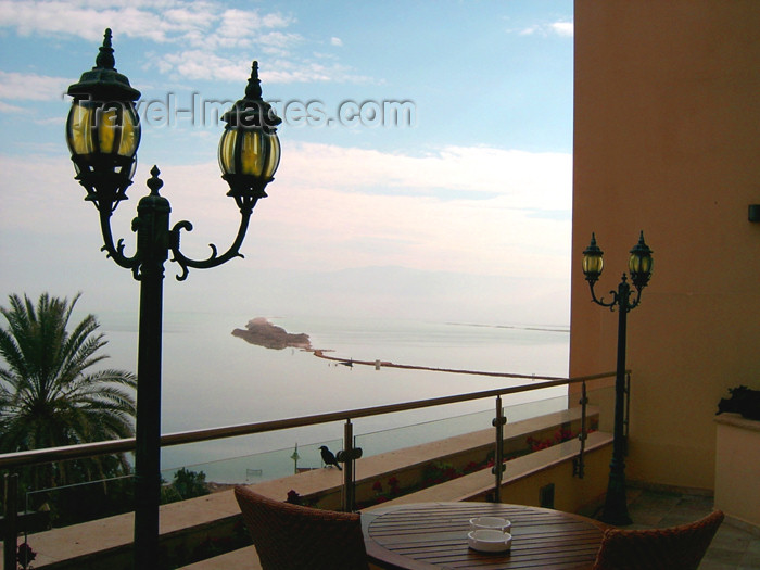 israel202: Israel - Dead sea: Café view - photo by Efi Keren - (c) Travel-Images.com - Stock Photography agency - Image Bank