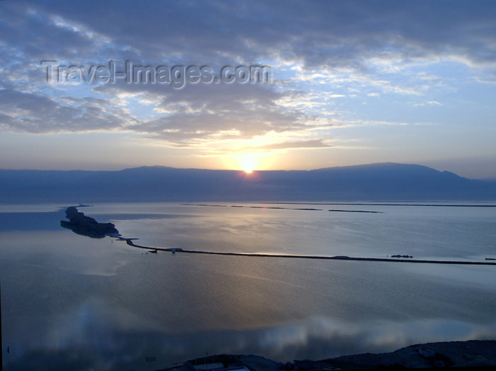 israel206: Israel - Dead sea: isthmus and sun - photo by Efi Keren - (c) Travel-Images.com - Stock Photography agency - Image Bank