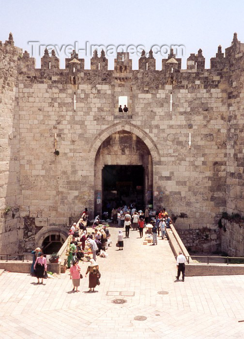 israel21: Israel - Jerusalem: at the Damascus gates - Unesco world heritage site (photo by Miguel Torres) - (c) Travel-Images.com - Stock Photography agency - Image Bank