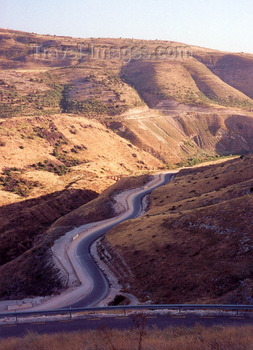 israel24: Israel - Golan Heights: road by the canyon - photo by M.Torres - (c) Travel-Images.com - Stock Photography agency - Image Bank