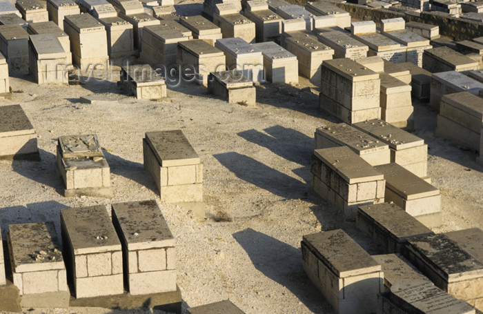 israel334: Israel - Jerusalem - Jewish cemetery - Mount of the Olives - photo by Walter G. Allgöwer - (c) Travel-Images.com - Stock Photography agency - Image Bank