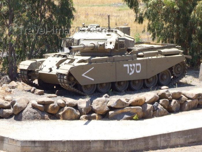 israel347: Israel - Golan Heights: old Centurion tank of the Tsahal - British Main Battle Tank, left over from the Six-Day War - Third Arab-Israeli War - photo by M.Bergsma - (c) Travel-Images.com - Stock Photography agency - Image Bank