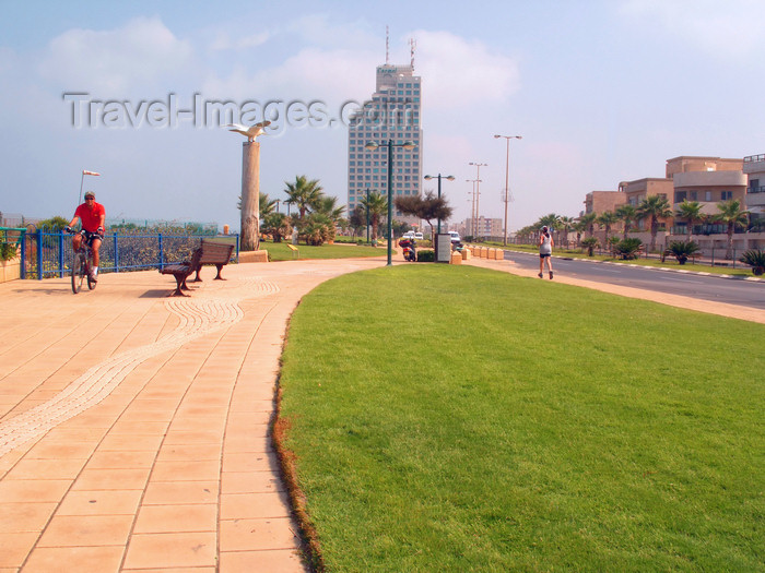 israel357: Netanya, Center district, Israel: shore side promenade - photo by E.Keren - (c) Travel-Images.com - Stock Photography agency - Image Bank