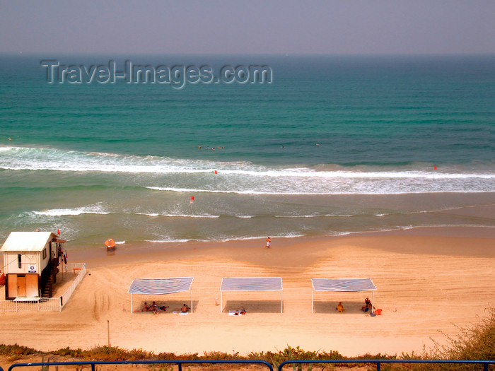 israel360: Netanya, Center district, Israel: a day at the beach - photo by E.Keren - (c) Travel-Images.com - Stock Photography agency - Image Bank