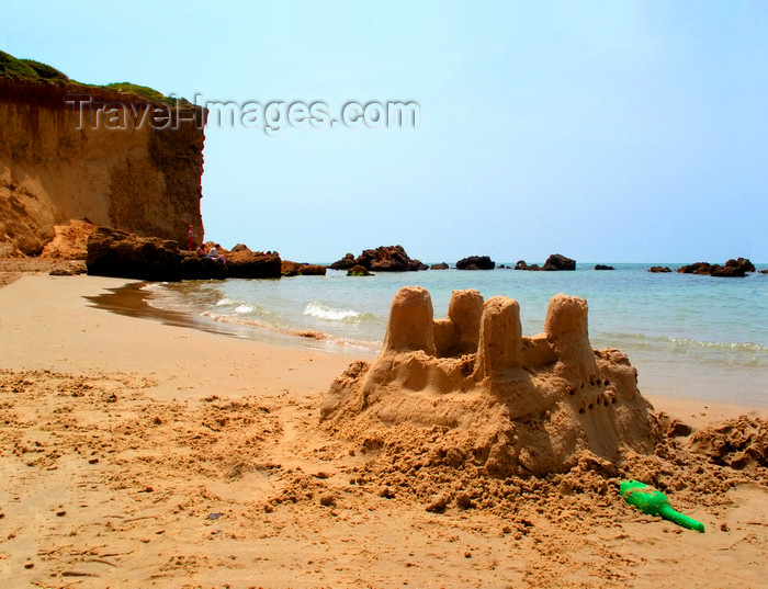 israel375: Kibbutz Sdot Yam, Israel: sand castle - beach scene - photo by E.Keren - (c) Travel-Images.com - Stock Photography agency - Image Bank