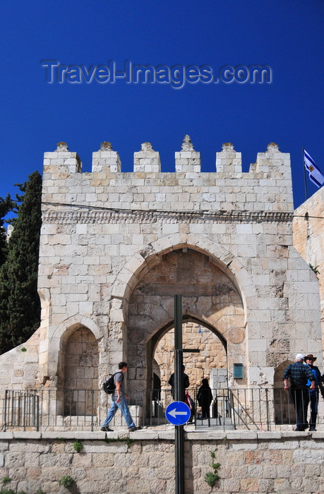 israel419: Jerusalem, Israel: entrance to King David's citadel, a bridge over moat leads to the citadel's gate, niches would house sentries, built by Suleiman the Magnificent - photo by M.Torres - (c) Travel-Images.com - Stock Photography agency - Image Bank