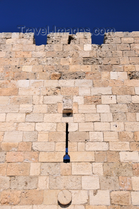 israel423: Jerusalem, Israel: west side of the city walls - arrowslit - Six-Day War bullets left pockmarks in the wall - photo by M.Torres - (c) Travel-Images.com - Stock Photography agency - Image Bank