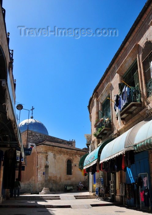 israel433: Jerusalem, Israel: silver dome of the Greek-Orthodox Church of St. John the Baptist and shops with awnings of Suq Aftimos - built in the 11th C over the ruins of an earlier 5th C Byzantine church - Muristan, Christian quarter - photo by M.Torres - (c) Travel-Images.com - Stock Photography agency - Image Bank