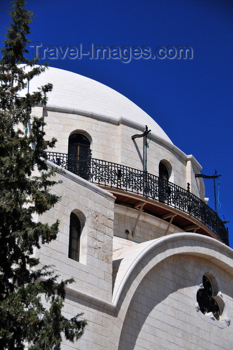 israel467: Jerusalem, Israel: dome of the Hurva Synagogue - Neo-Byzantine architecture, like a small Hagia Sophia - Orthodox Judaism, Nusach Ashkenaz rite - Hurvat Rabbi Yehudah he-Hasid / Ruin of Rabbi Judah the Pious - Beit ha-Knesset ha-Hurba /  The Ruin Synagogue -Jewish quarter - Blue sky background as copy space for your text - photo by M.Torres - (c) Travel-Images.com - Stock Photography agency - Image Bank