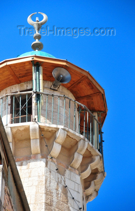 israel480: Jerusalem, Israel: minaret of the Darghat mosque, near El-Wad road, 3rd station, Via Dolorosa - balconyon corbels- loudspeaker and crescent - Muslim Quarter - photo by M.Torres - (c) Travel-Images.com - Stock Photography agency - Image Bank