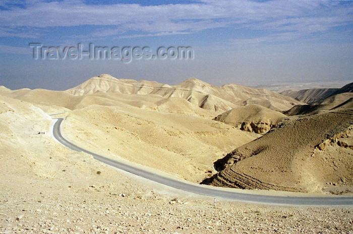 israel64: Israel - Negev desert, South District: road - photo by J.Kaman - (c) Travel-Images.com - Stock Photography agency - Image Bank