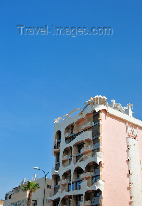 israel74: Tel Aviv, Israel: Crazy House, Gaudi-style, architect Leon Geneva, 181 HaYarkon St - photo by M.Torres - (c) Travel-Images.com - Stock Photography agency - Image Bank