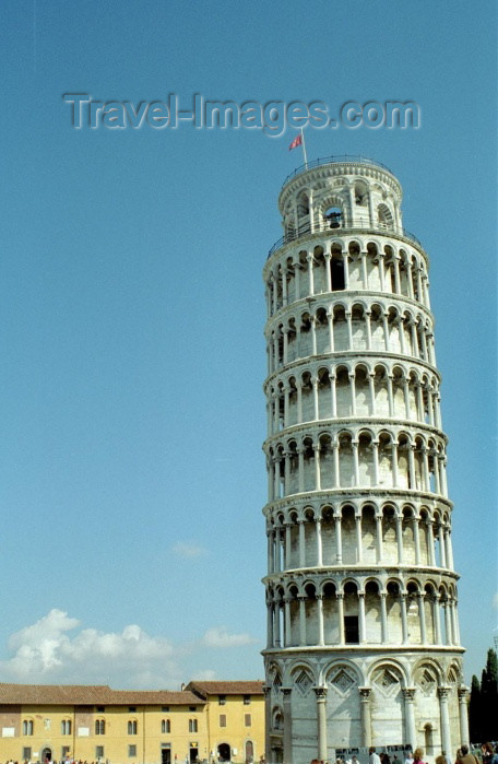 italy131: Italy / Italia - Pisa: the tower / torre - Piazza del Duomo - Unesco world heritage site - photo by M.Bergsma - (c) Travel-Images.com - Stock Photography agency - Image Bank