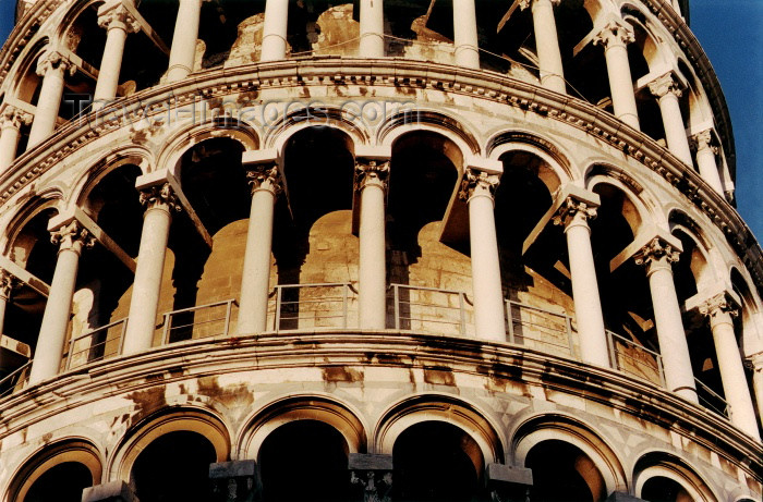 italy149: Italy / Italia - Pisa (Toscany / Toscana) / FLR : the leaning tower - Pisa tower - photo by  J.Rabindra - (c) Travel-Images.com - Stock Photography agency - Image Bank