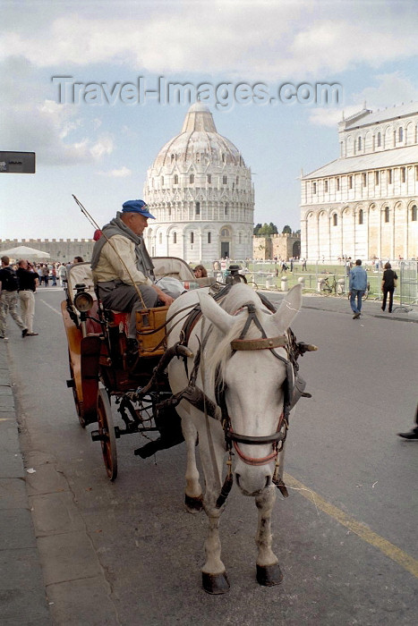 italy150: Italy / Italia - Pisa: cart and the Baptistry - photo by M.Bergsma - (c) Travel-Images.com - Stock Photography agency - Image Bank