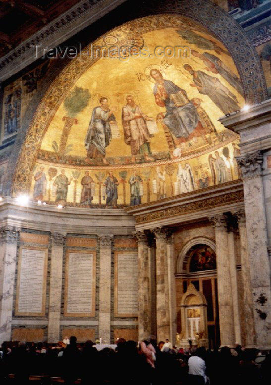 italy36: Italy / Italia - Rome / Roma / FCO / CIA (Lazio): mass at Basilica di S. Paolo - Eucharist - missa - photo by M.Torres - (c) Travel-Images.com - Stock Photography agency - Image Bank