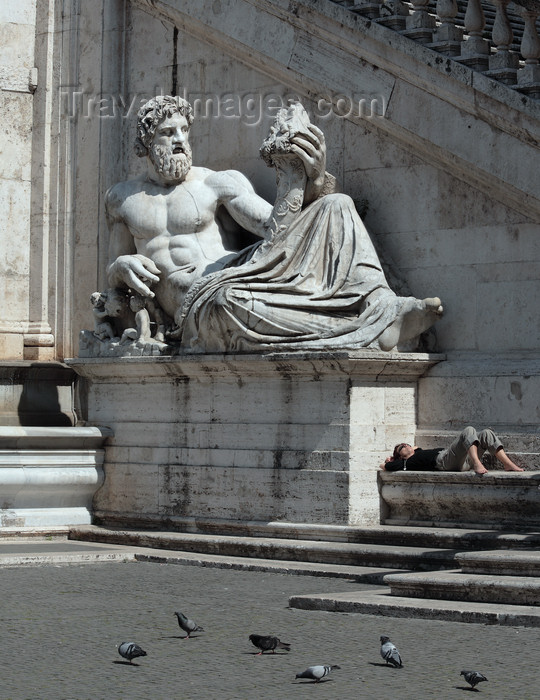 italy385: Rome, Italy: Tiber holding a cornucopia in Palazzo Senatorio, sculpture by by Giacomo Antonio Fancelli - Campidoglio - photo by A.Dnieprowsky / Travel-images.com - (c) Travel-Images.com - Stock Photography agency - Image Bank