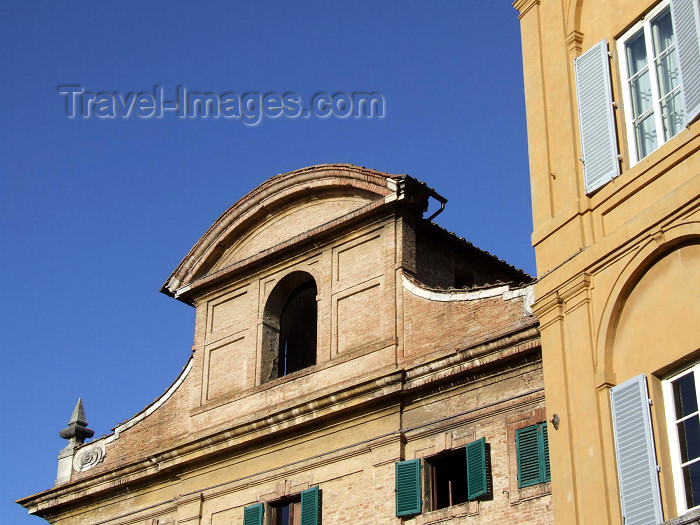 italy399: Italy / Italia - Siena  (Toscany / Toscana) / FLR : façades - photo by M.Bergsma - (c) Travel-Images.com - Stock Photography agency - Image Bank