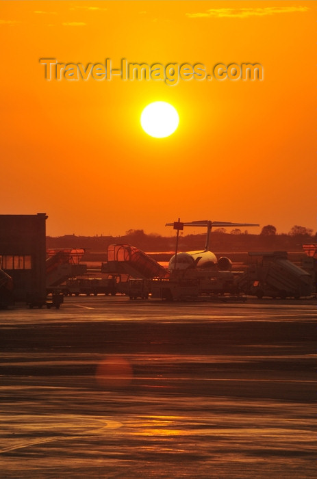 italy438: Rome, Italy: sunset - Fiumicino - Leonardo da Vinci Airport - photo by M.Torres - (c) Travel-Images.com - Stock Photography agency - Image Bank