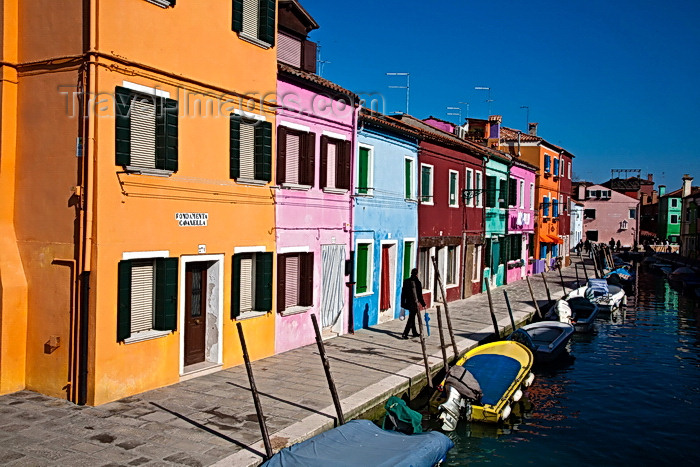 italy508: Burano, Colourful Painted Houses, Fondamenta Cavanella, Rio S.Mauro, Venice - photo by A.Beaton - (c) Travel-Images.com - Stock Photography agency - Image Bank