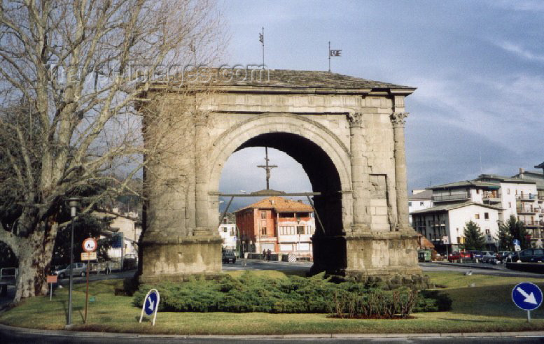 italy52: Aosta / Aoste (Valle d'Aosta, Italy) : Arch of Augustus - photo by M.Torres - (c) Travel-Images.com - Stock Photography agency - Image Bank