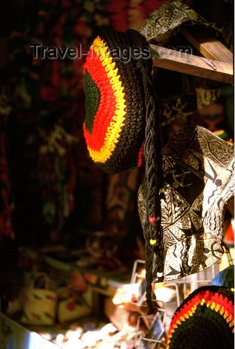 jamaica18: Jamaica - Montego Bay: Rastafarian barrettes (photo by Francisca Rigaud) - (c) Travel-Images.com - Stock Photography agency - Image Bank