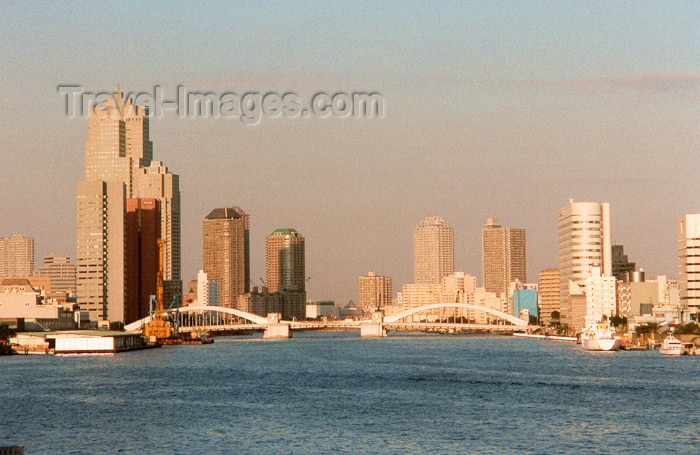 japan1: Japan - Tokyo / NRT / HND (Honshu island): Skyline - the bay - photo by M.Torres - (c) Travel-Images.com - Stock Photography agency - Image Bank