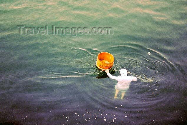 japan23: Japan - Kobe - Honshu island: pearl fisher diving - photo by Cornelia Schmidt - (c) Travel-Images.com - Stock Photography agency - Image Bank