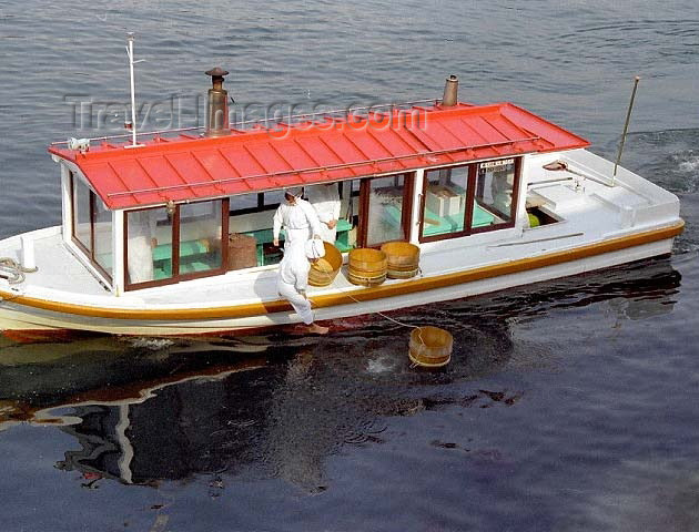 japan24: Japan - Kobe: pearl fishing boat - photo by Cornelia Schmidt - (c) Travel-Images.com - Stock Photography agency - Image Bank