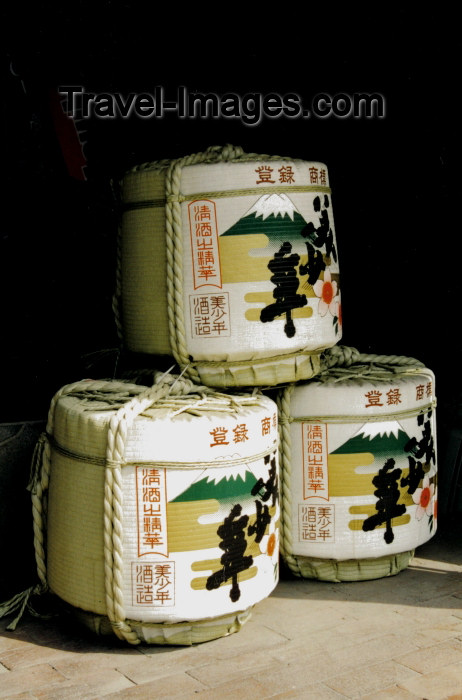 japan41: Japan - Fukuoka - island of Kyushu: three barrels of sake - photo by S.Lapides - (c) Travel-Images.com - Stock Photography agency - Image Bank